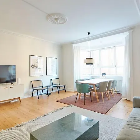 Apartmán Large & Stylish In Trendy & Vibrant Neighbourhood *