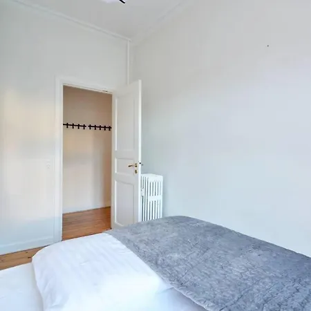 Large & Stylish In Trendy & Vibrant Neighbourhood * Kopenhagen