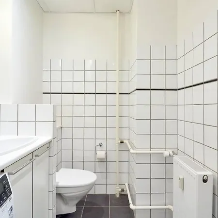 Apartment Large & Stylish In Trendy & Vibrant Neighbourhood